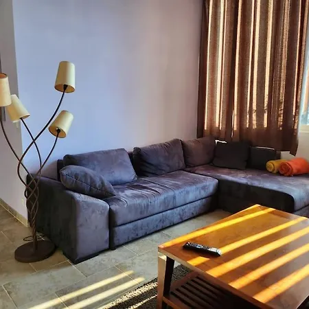 Tres Bel En Avec Parking Апартаменты *